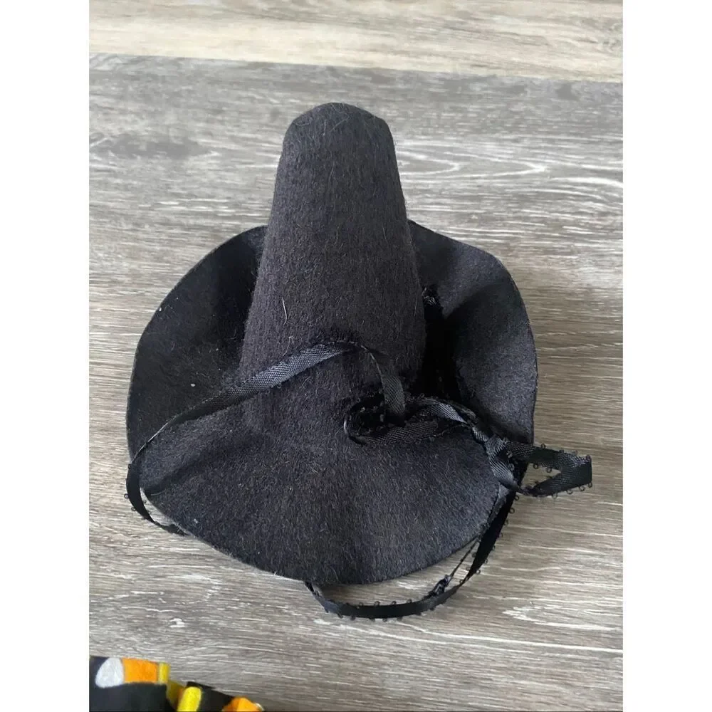 Goose clothes outfit - Halloween candy corn  w/hat for 24-27
